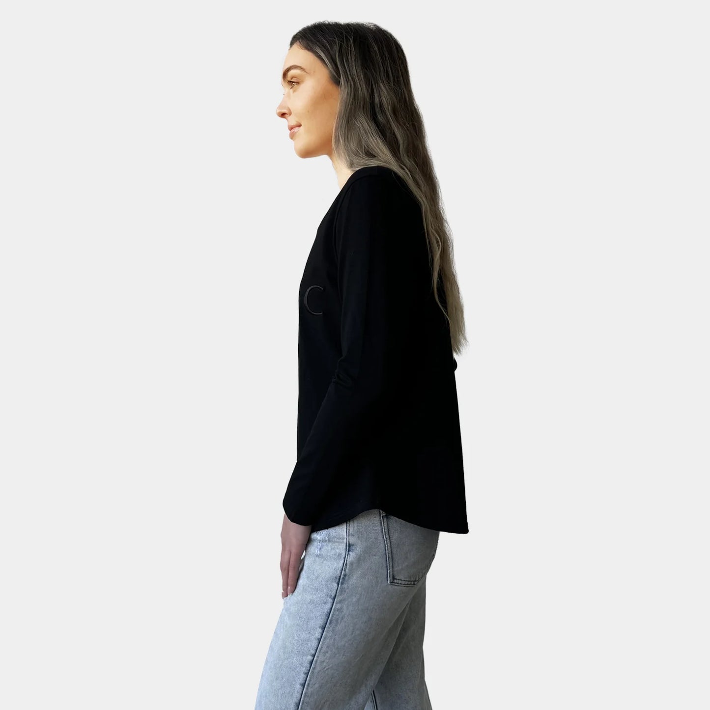 AMYIC BLACK LONG SLEEVE TEE