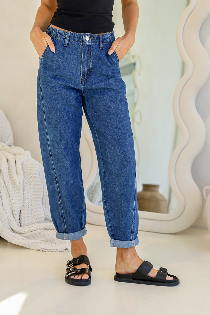 BARREL LEG JEAN