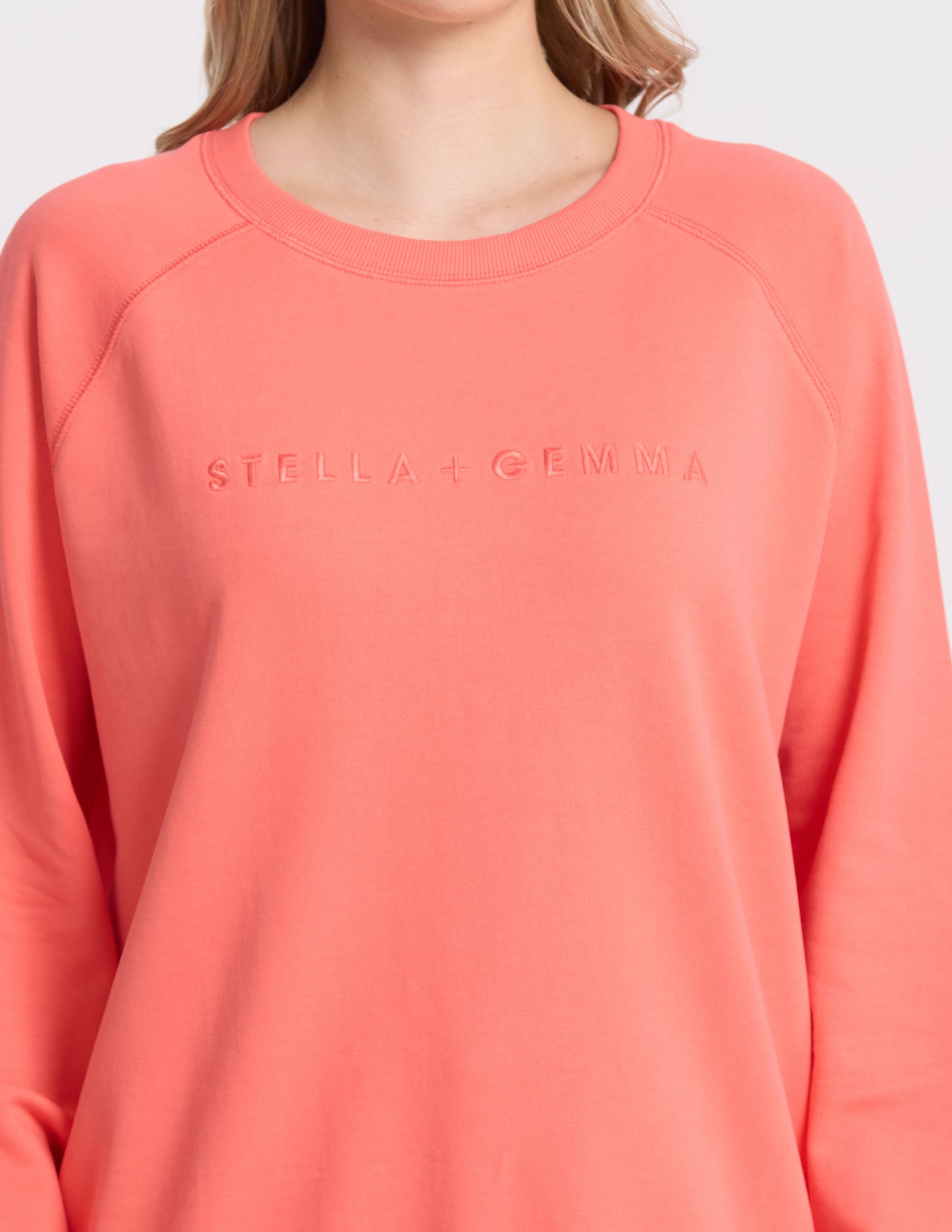 CLASSIC SWEATER IN CORAL