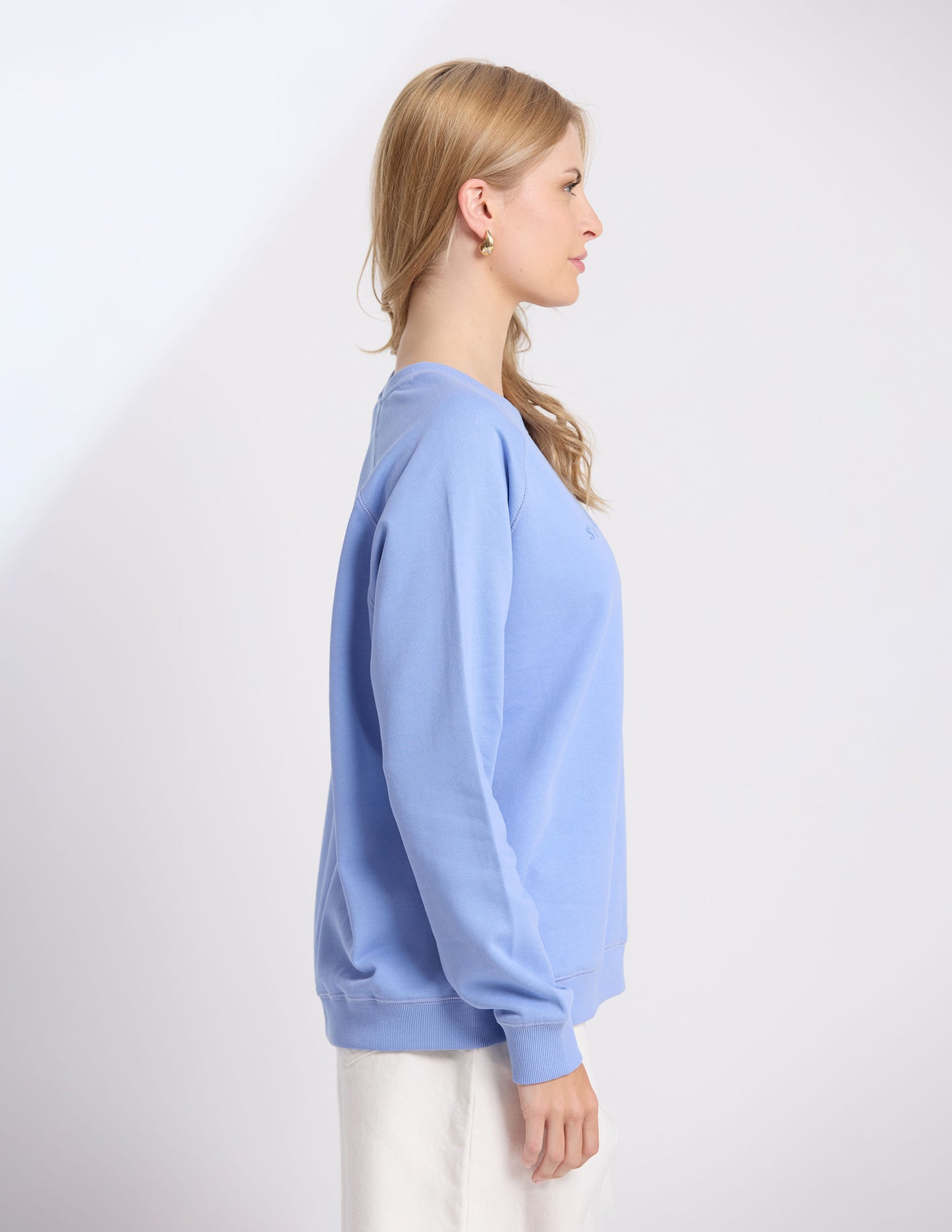 CLASSIC SWEATER IN SKY
