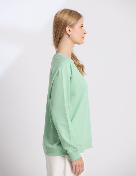 CLASSIC SWEATER IN SNIFTER GREEN