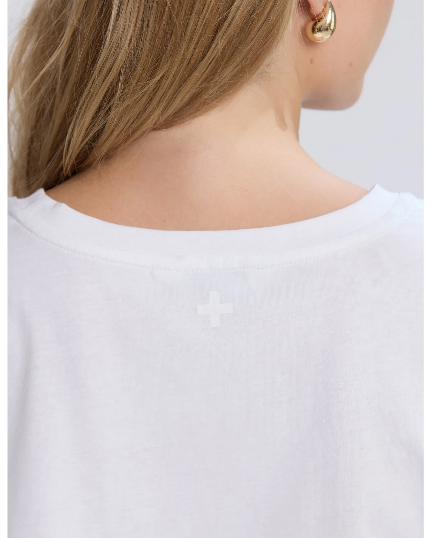 TOP KNOT TEE