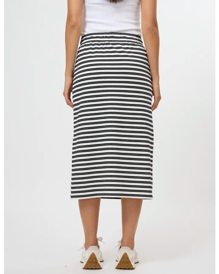 STELLA + GEMMA ESSENTIALS SKIRT IN BLACK