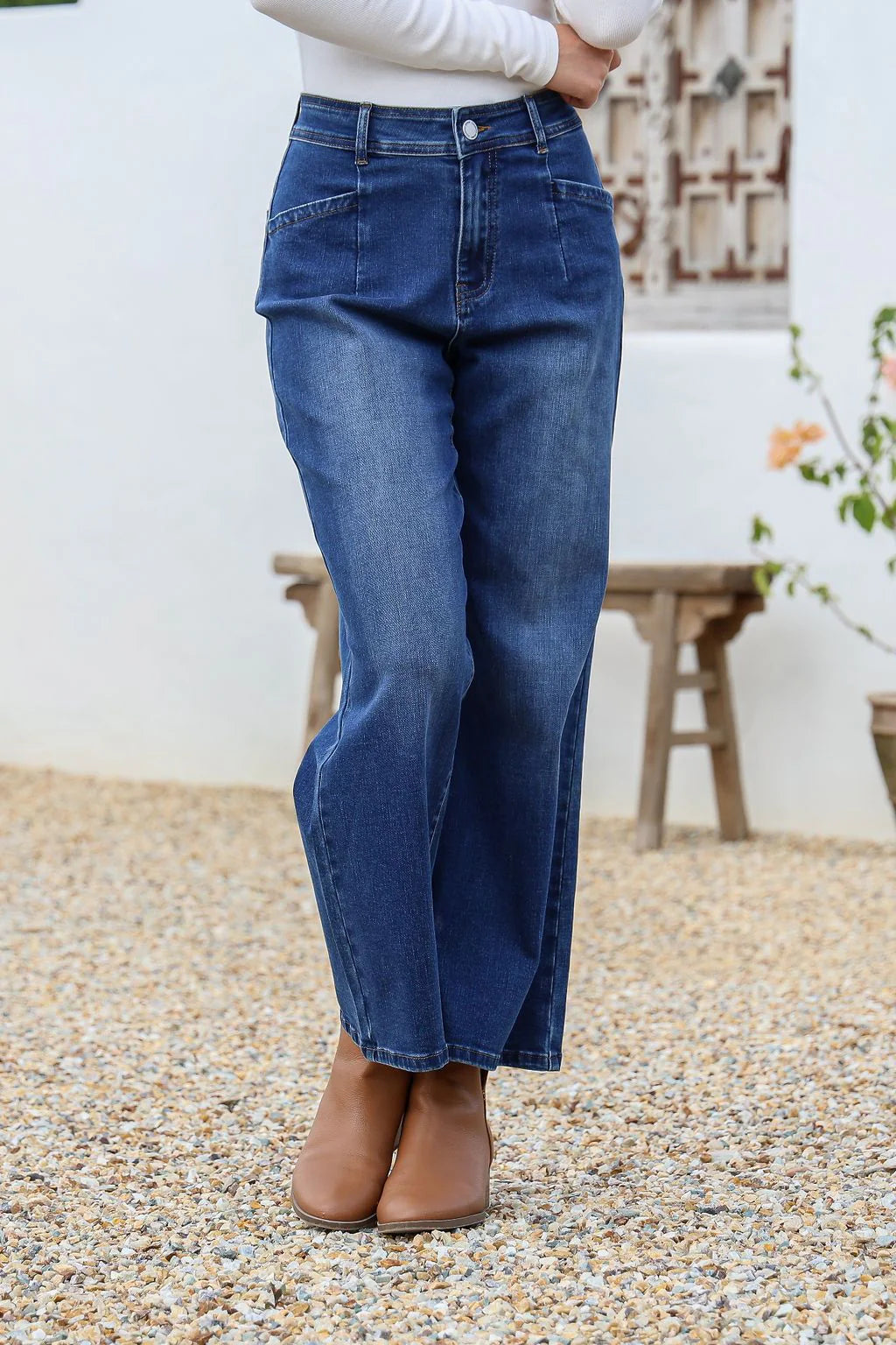 JO LO JEAN