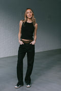 BLACK STRAIGHT LEG STRETCH JEAN