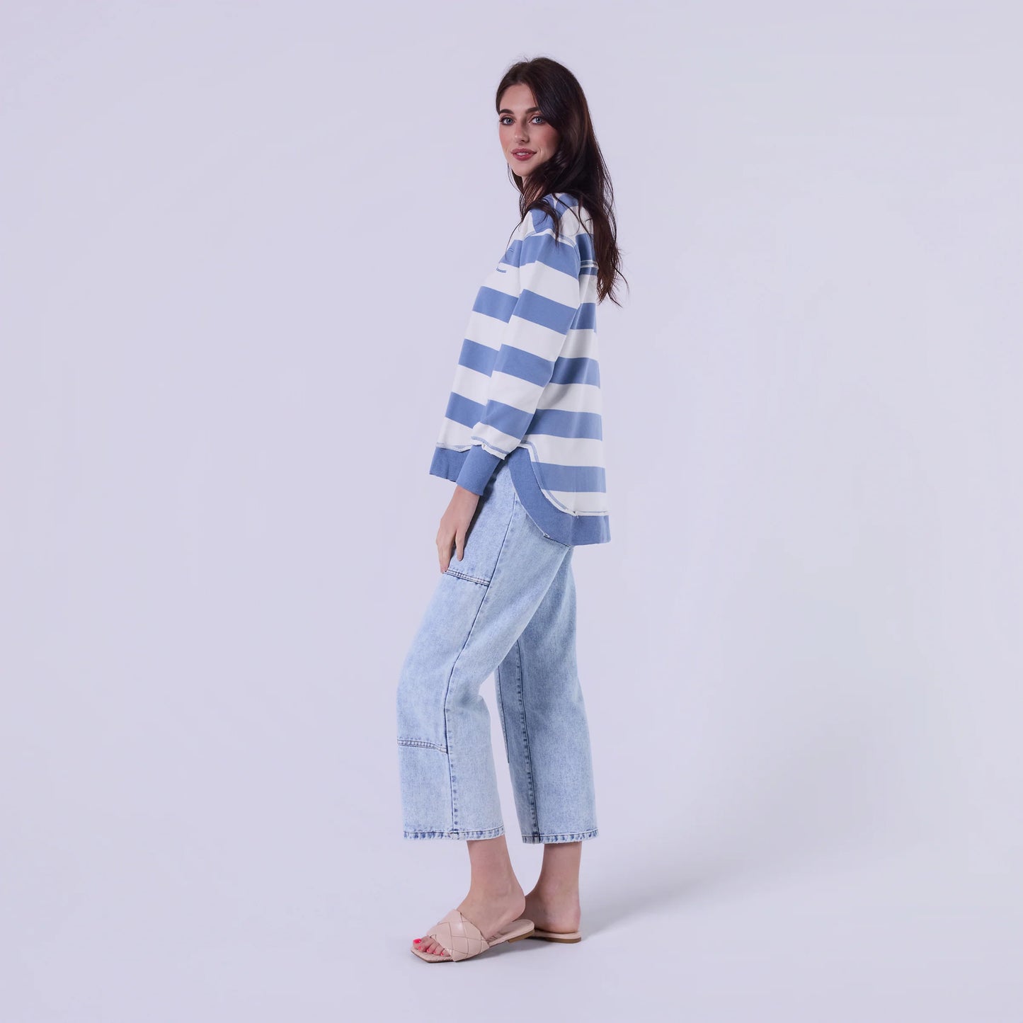 AMYIC SWEATER IN LIGHT BLUE STRIPE