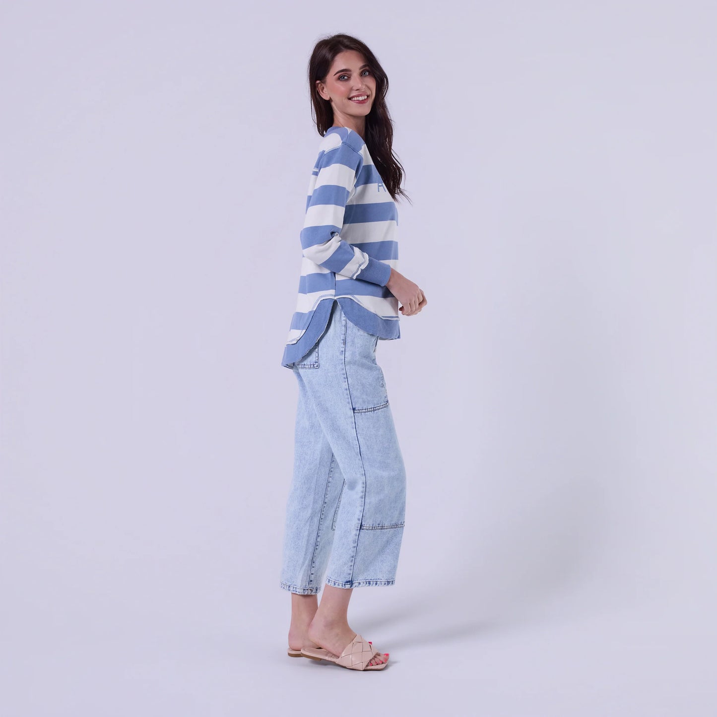 AMYIC SWEATER IN LIGHT BLUE STRIPE