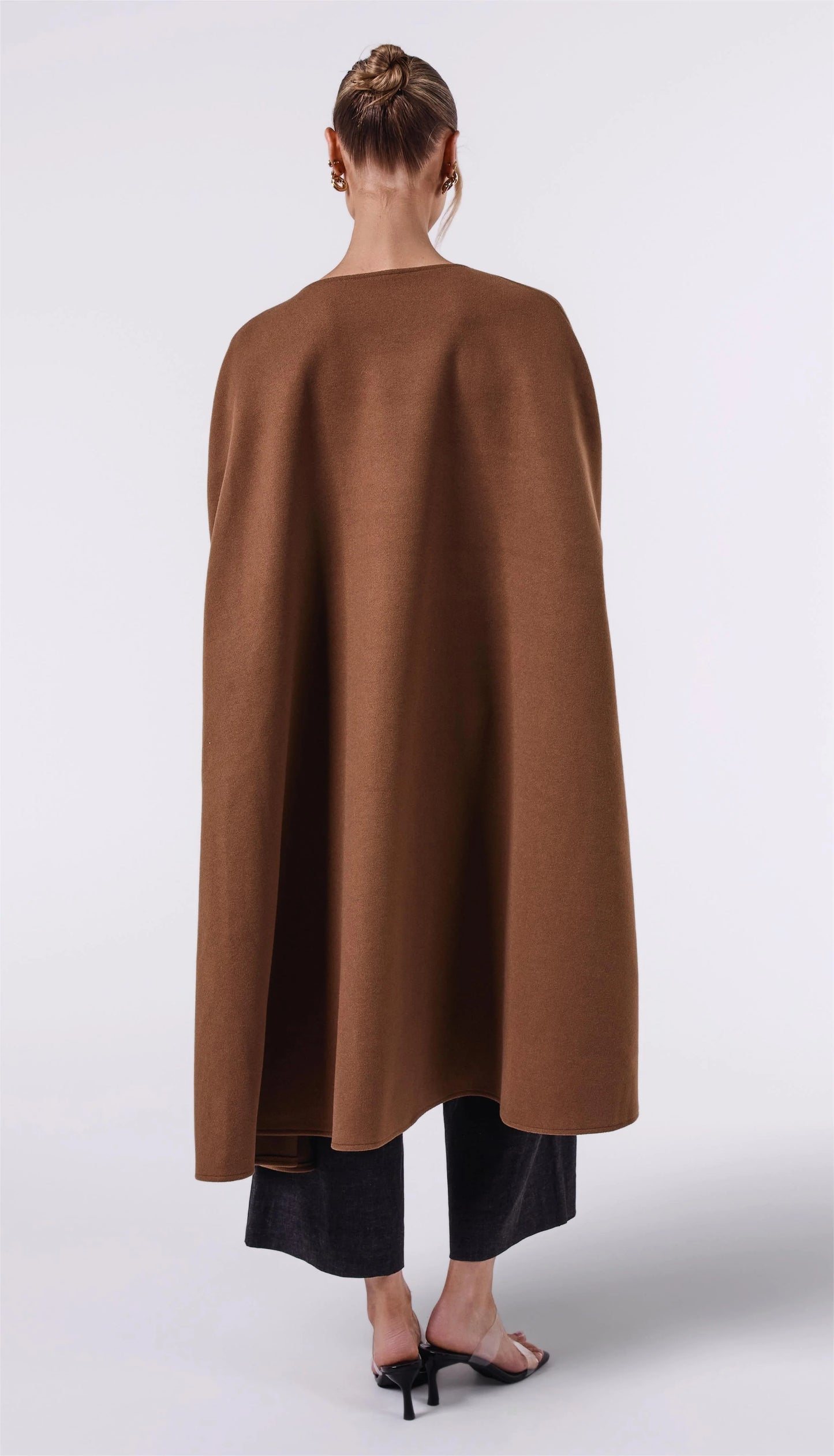 RICKY SLEEVELESS COAT IN BROWN