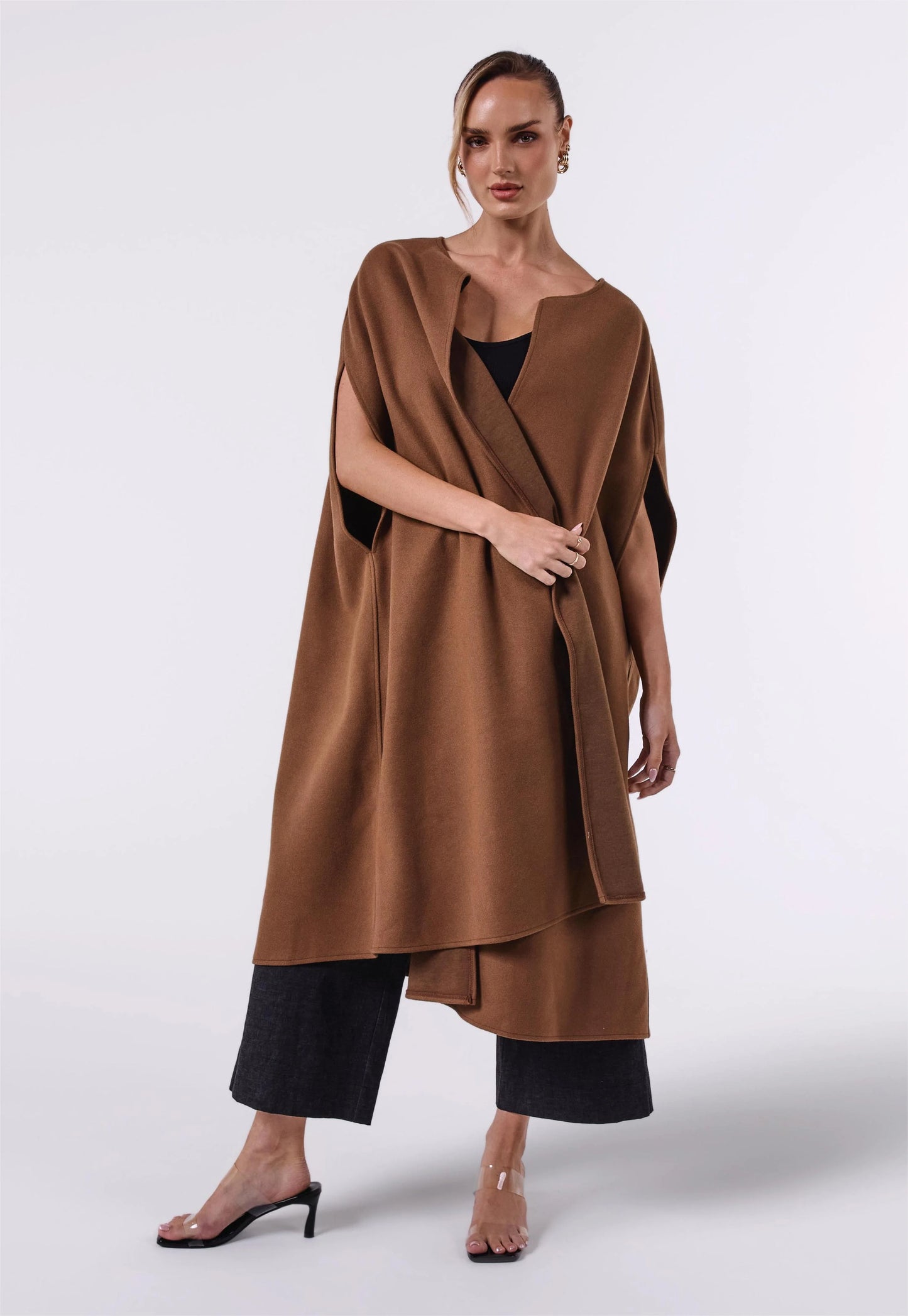 RICKY SLEEVELESS COAT IN BROWN