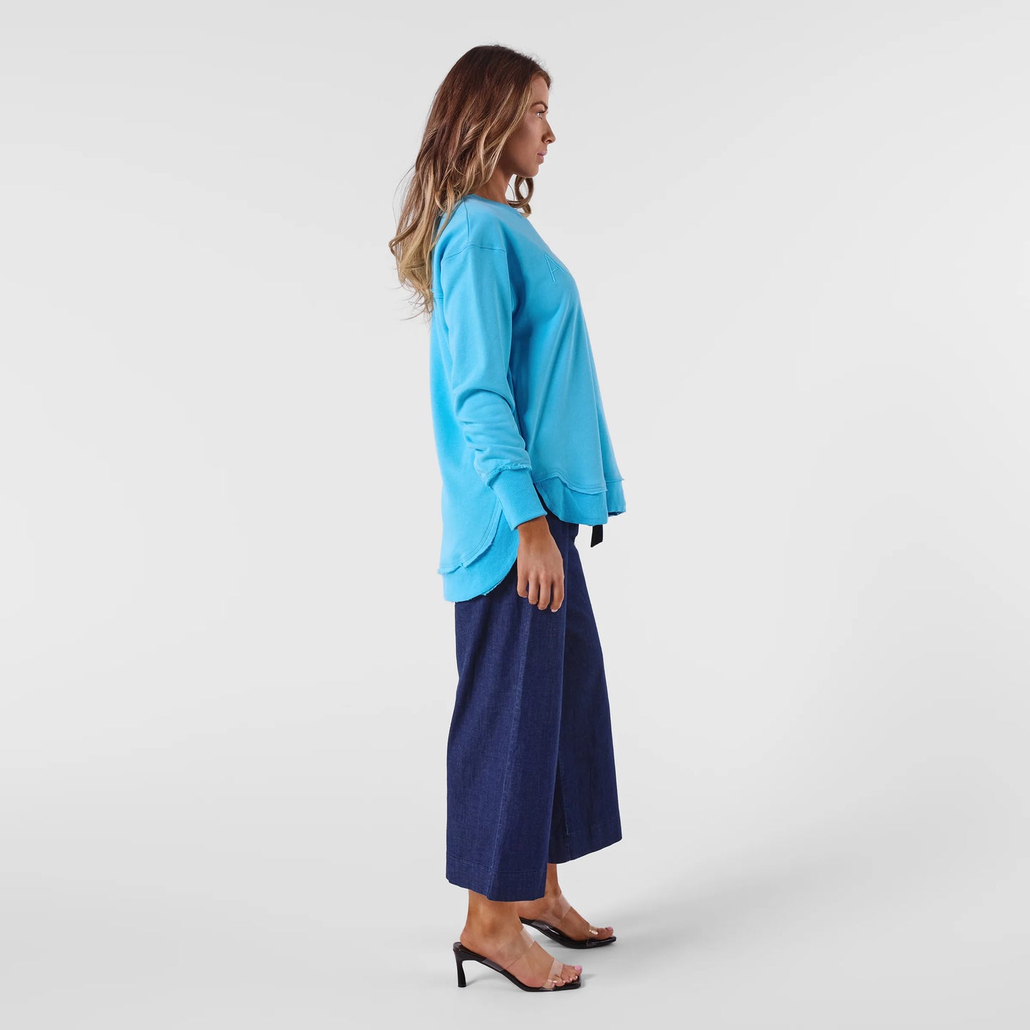 AMYIC SWEATER LIGHT BLUE