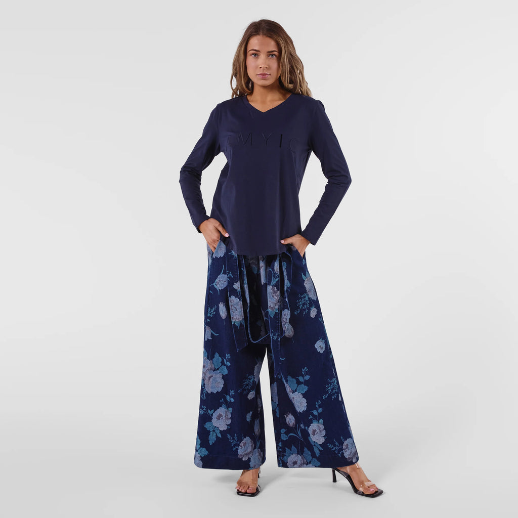 AMYIC LONG SLEEVE TEE IN NAVY