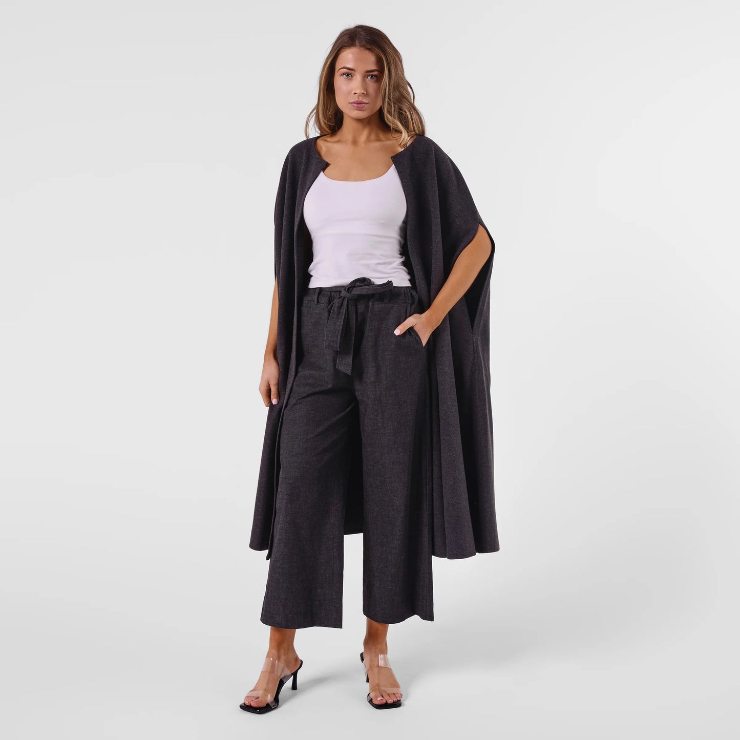 RICKY SLEEVELESS COAT IN GREY