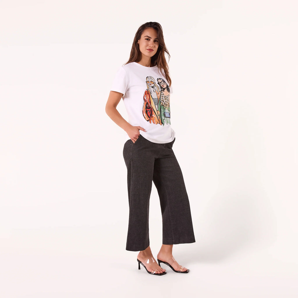AMYIC SISTERS TEE