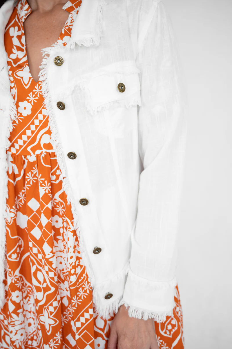 LINEN FRINGE JACKET IN WHITE