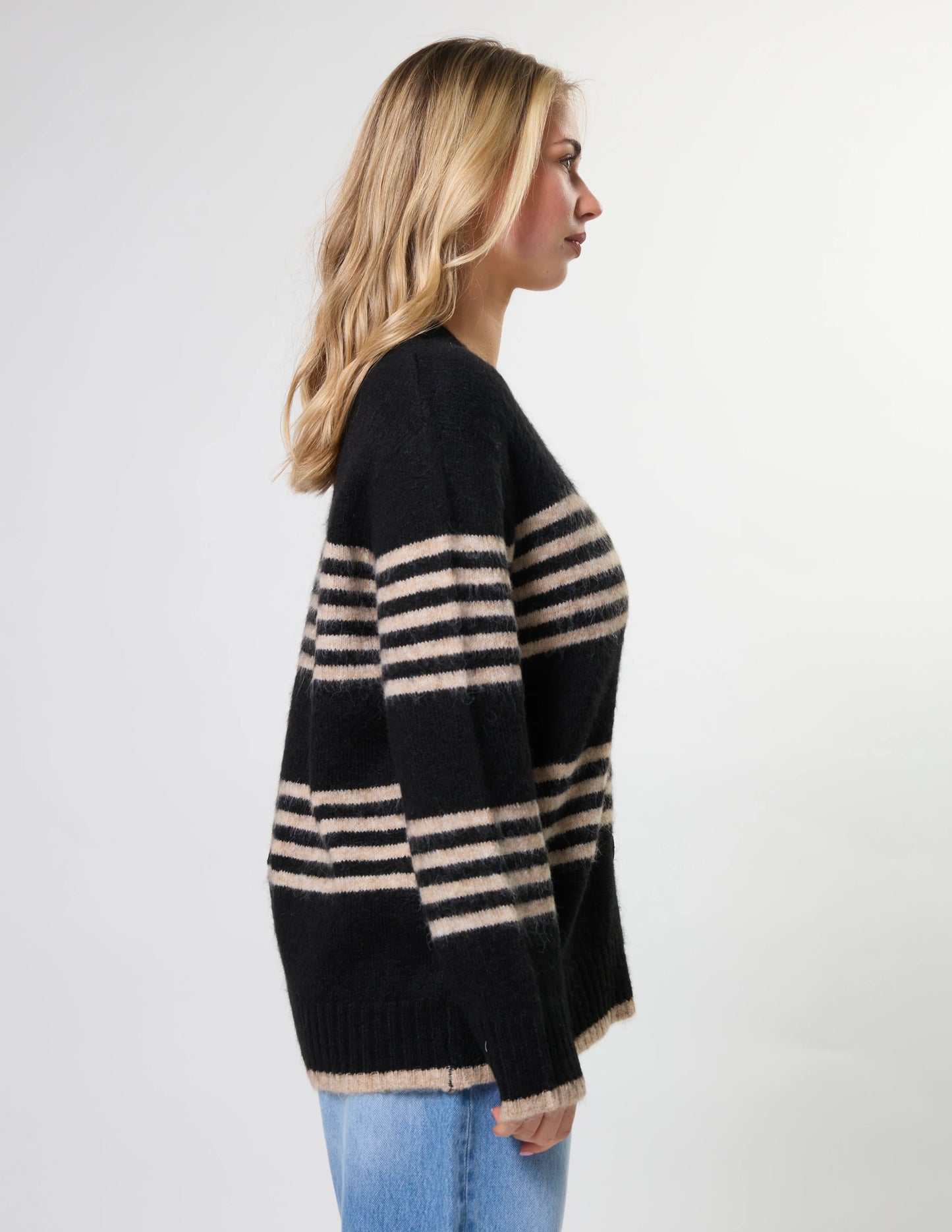 BLACK SAND CARDIGAN