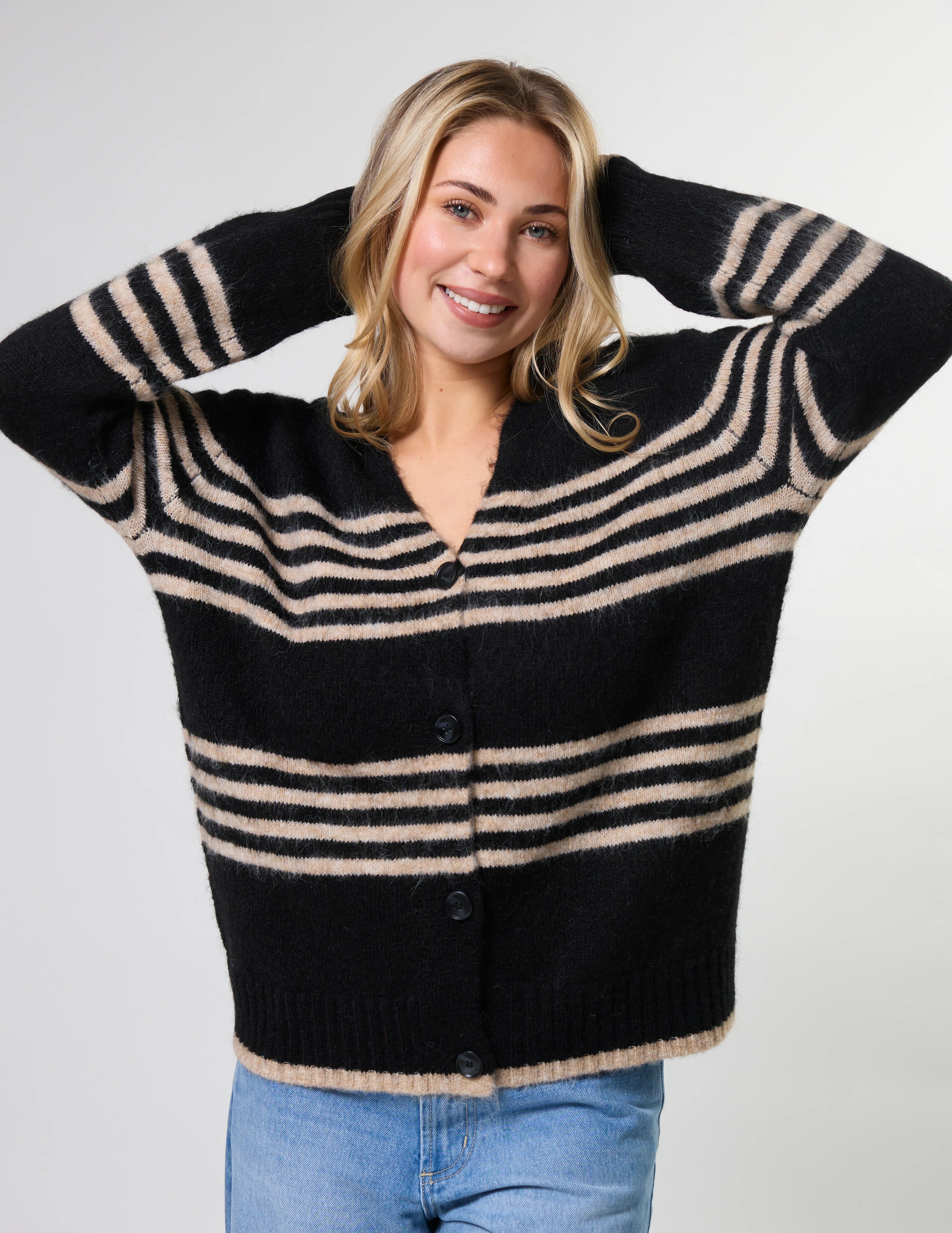 BLACK SAND CARDIGAN