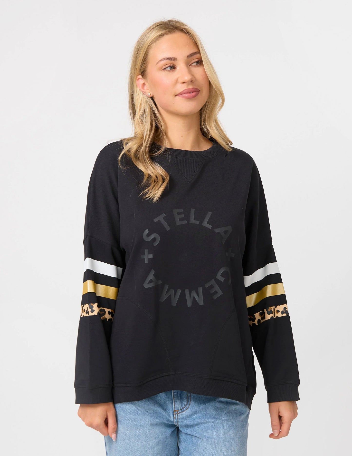 NEWPORT POCKET BLACK CREW