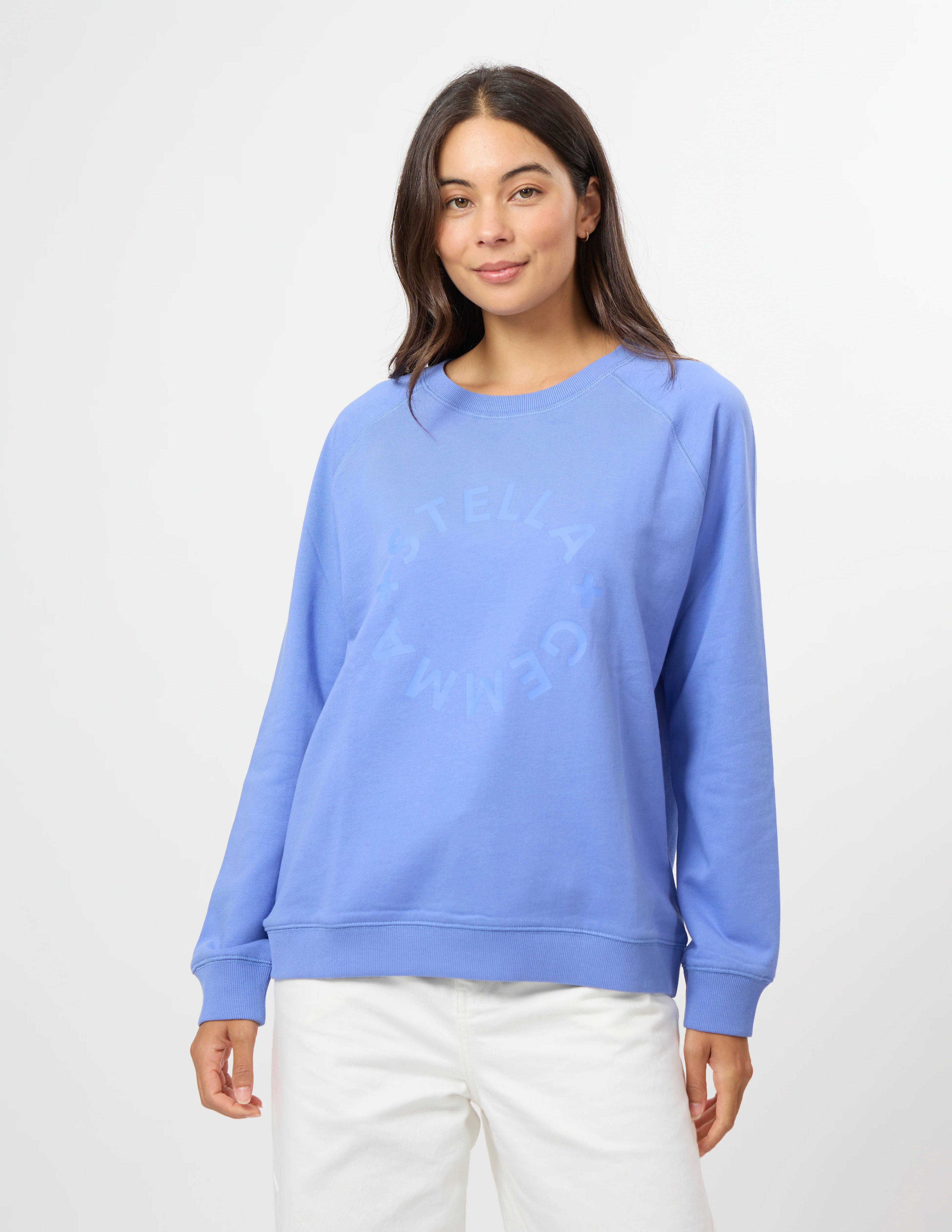 CLASSIC SWEAT IN MIDNIGHT IRIS ROTATION