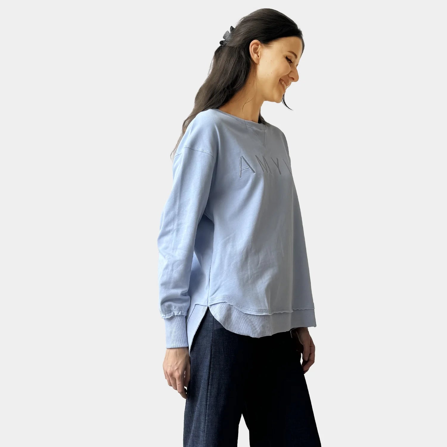 AMYIC SWEATER BABY BLUE