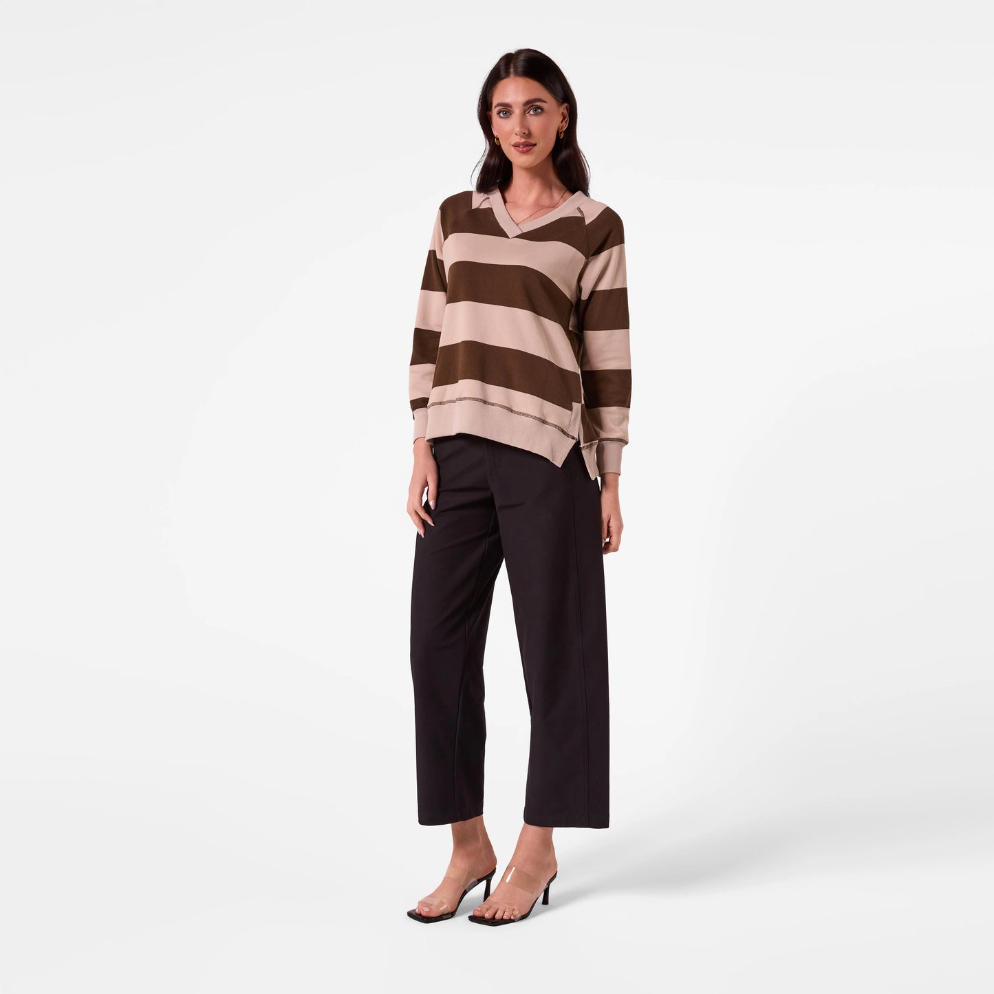 AMYIC V-NECK SWEATER