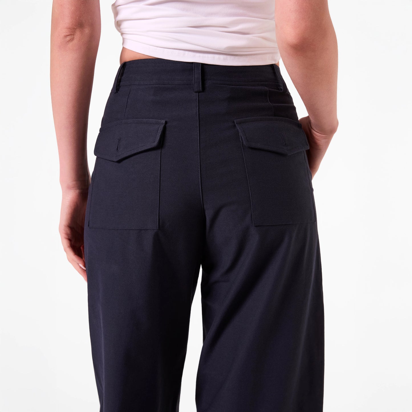AMYIC BARREL LEG PANT IN NAVY