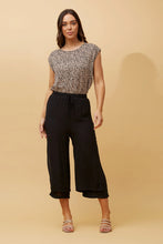 Load image into Gallery viewer, BUTTON DETAIL CULOTTES
