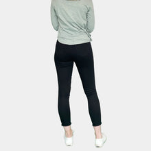 Load image into Gallery viewer, BLACK WASH SKINNY JEAN
